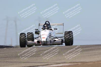 media/Oct-26-2025-CalClub SCCA (Sun) [[8ce1e69566]]/Group 3/Grapevine/